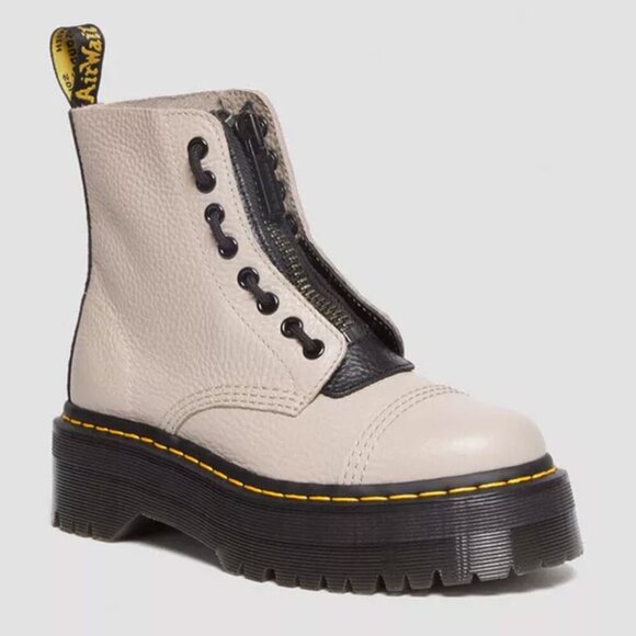 Dr. Martens Sinclair Milled Nappa Leather Platform Boots. Sz: 8